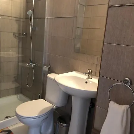 Must - Center * Λάρνακα