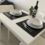Must - Center *